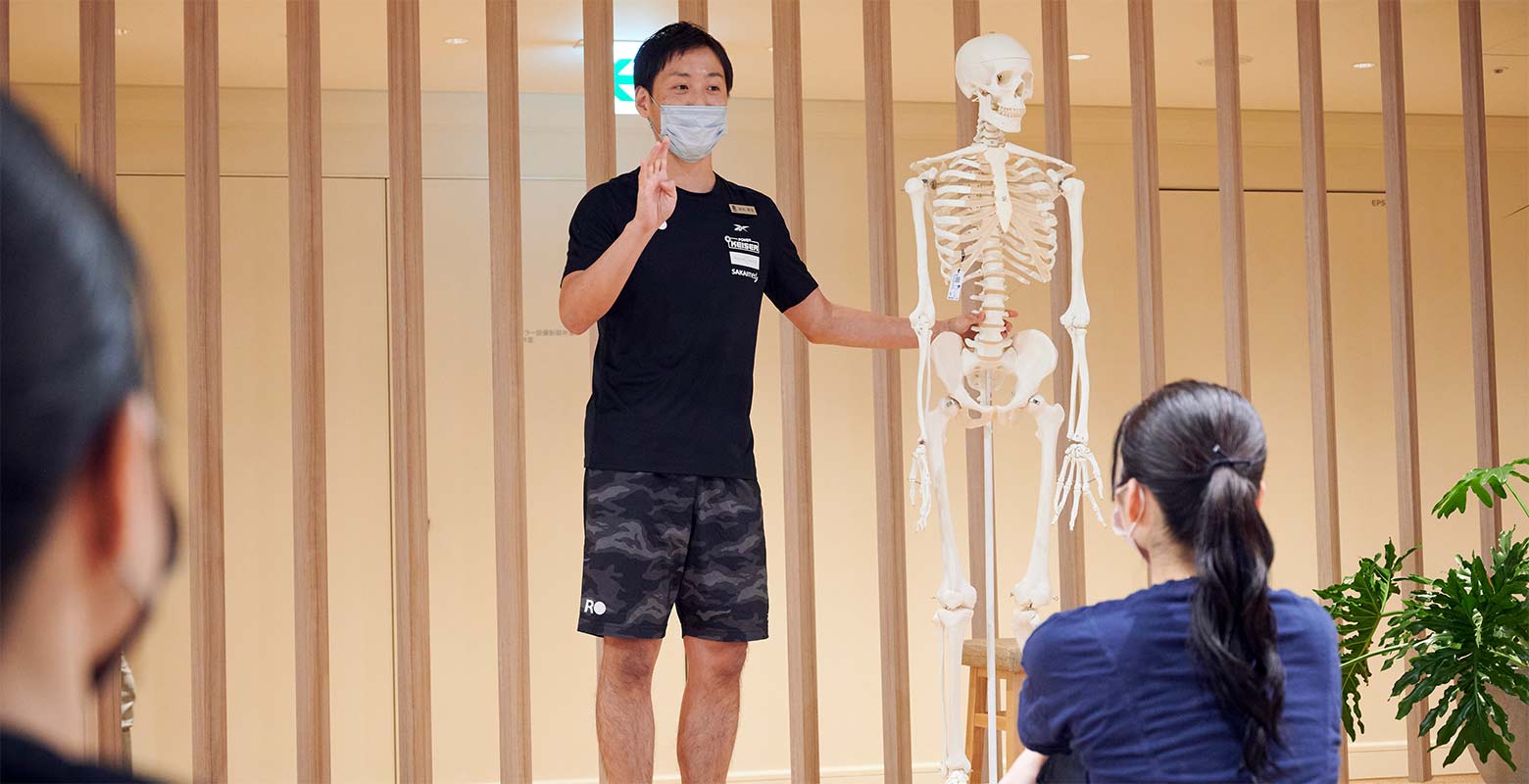 今回は、股関節の動きに関するコンディショニング。まずは、体のメカニズムについて説明していきます。